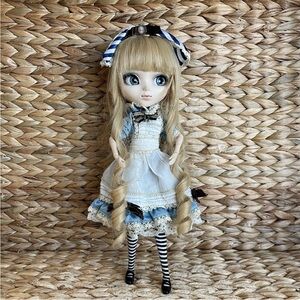 Pullip Groove / Classical  Alice Series Fashion Doll 13”
